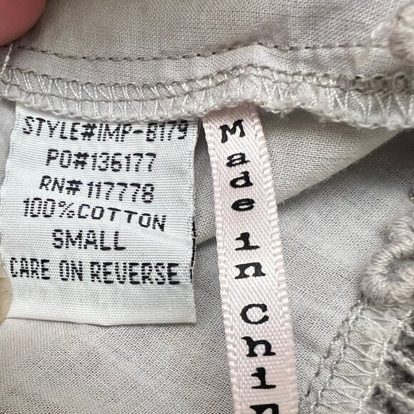 Gray Pintuck Crochet Lace Top Coastal Grandma Oversize Boho Whimsigoth Sz Small - Picture 11 of 12